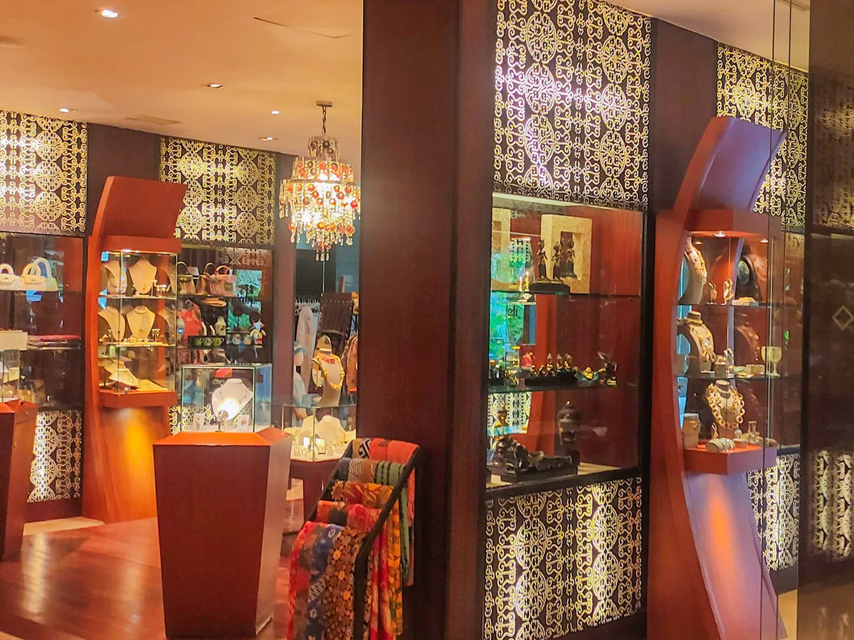 St Regis (La Boutique)
